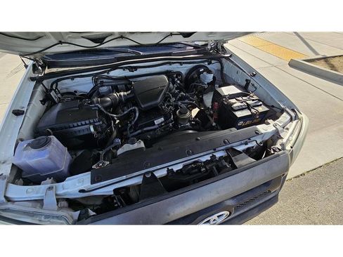 Used 2014 Toyota Tacoma 2WD Regular Cab image 21