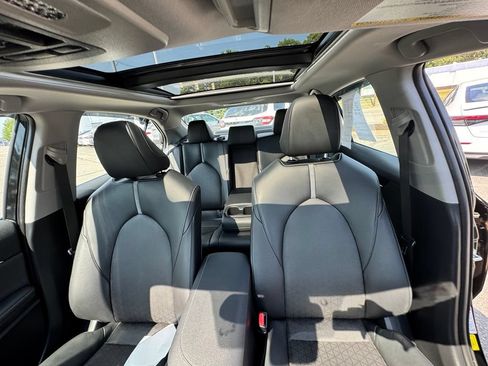 Used 2023 Toyota Camry XSE FWD image 21