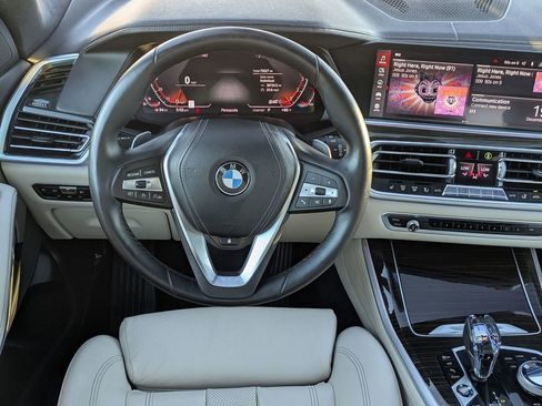 Used 2020 BMW X5 xDrive40i w/ Premium Package image 16