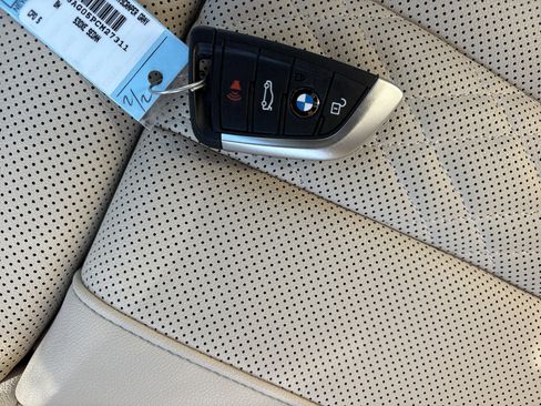 Certified 2023 BMW 530e xDrive w/ Premium Package image 36