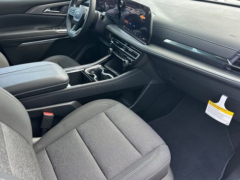 New 2026 Chevrolet Traverse LT w/ Midnight/Sport Edition image 17