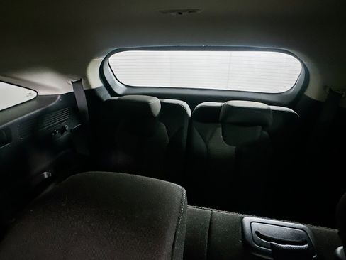 Used 2023 Kia Sorento LX image 27