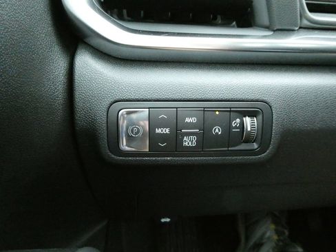New 2026 GMC Terrain Elevation w/ Elevation Premium Package AWD/4WD image 19