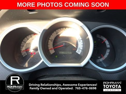 Used 2012 Toyota Tacoma 4x4 Regular Cab image 9