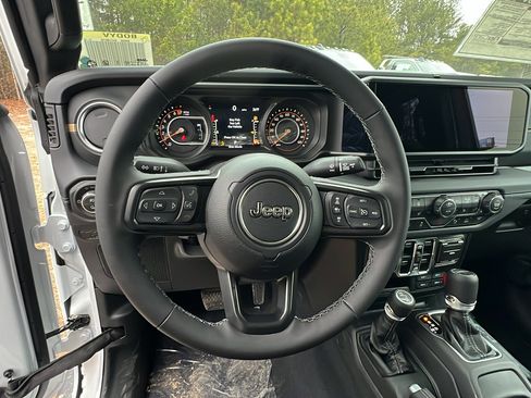 New 2026 Jeep Gladiator Sport AWD/4WD image 21