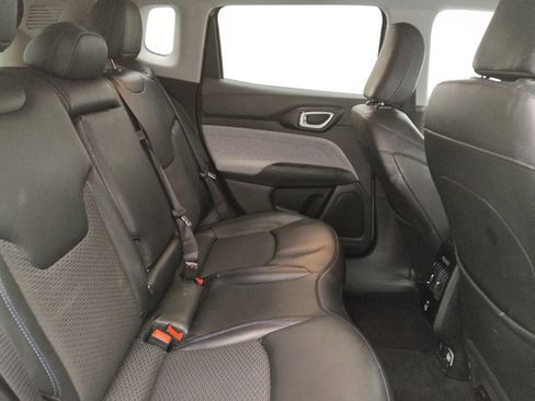 Used 2022 Jeep Compass Latitude w/ Convenience Group AWD/4WD image 19