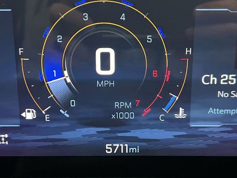 Used 2025 Chevrolet Equinox RS AWD/4WD image 13