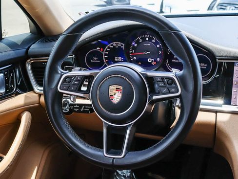 Used 2017 Porsche Panamera 4 AWD/4WD image 20