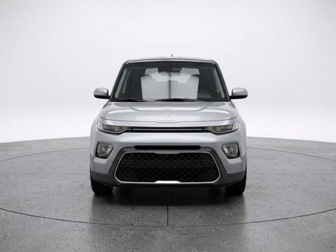 Used 2025 Kia Soul LX w/ LX Technology Package image 2