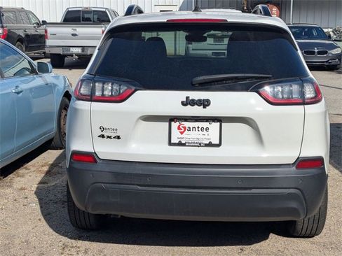 Used 2023 Jeep Cherokee Altitude Lux w/ Lux Elite Package image 5