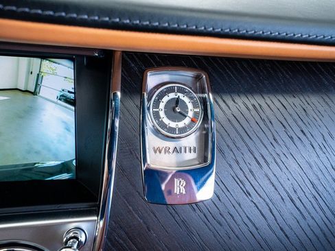 Used 2018 Rolls-Royce Wraith image 56
