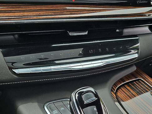 Certified 2023 Cadillac Escalade Premium Luxury AWD/4WD image 16