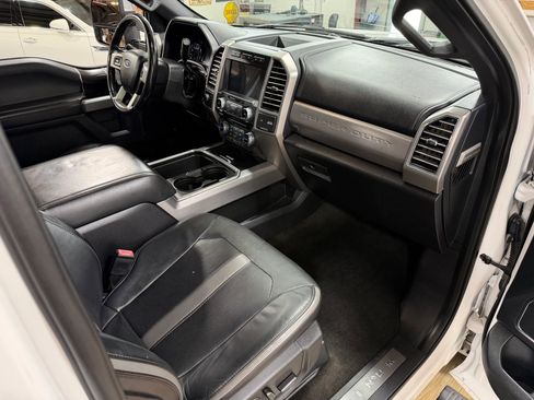 Used 2018 Ford F350 Platinum w/ Platinum Ultimate Package AWD/4WD image 20