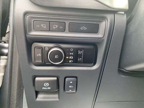 Used 2023 Ford F150 Lariat w/ Equipment Group 502A High image 18