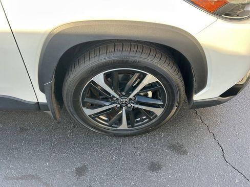 Used 2023 Toyota Corolla Cross XSE image 2