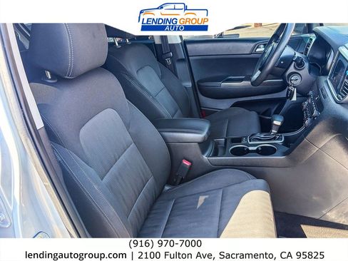Used 2020 Kia Sportage LX FWD image 15