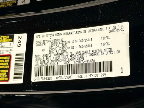 Certified 2025 Toyota Tacoma Limited AWD/4WD image 25