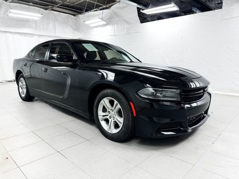 Used 2019 Dodge Charger SXT image 8