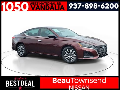 Used 2025 Nissan Altima 2.5 SV image 1