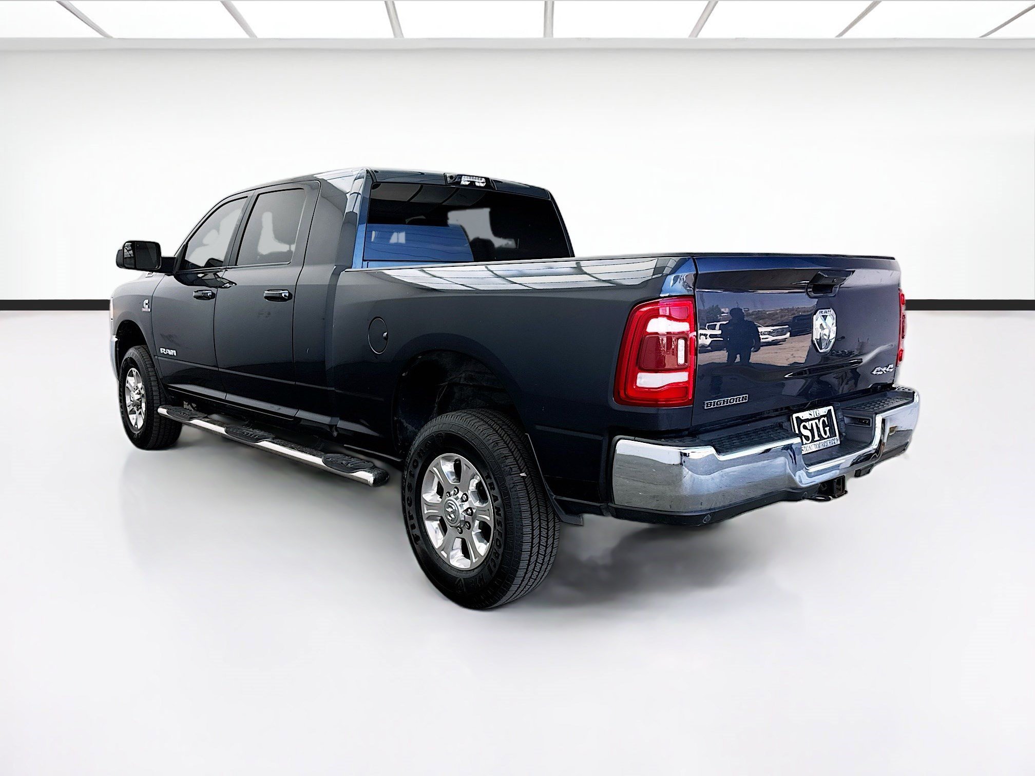 Used 2022 RAM 2500 Big Horn w/ Safety Group B AWD/4WD image 6