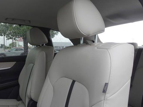 Used 2024 MAZDA CX-90 Plug-In Hybrid w/ Preferred AWD/4WD image 22