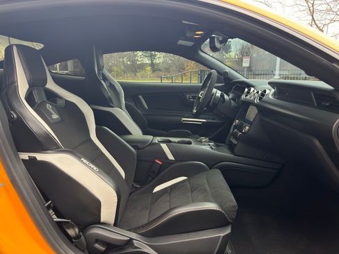 Used 2022 Ford Mustang Shelby GT500 w/ Technology Package image 62