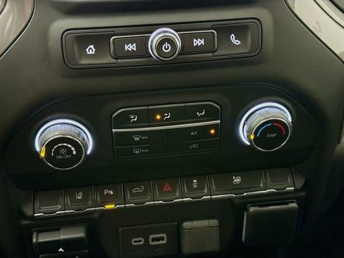 Used 2024 Chevrolet Silverado 2500 Custom w/ Custom Value Package image 16