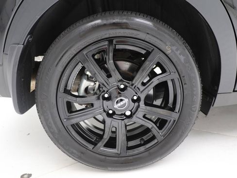 Used 2024 Nissan Kicks SR FWD image 9