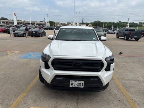 Used 2024 Toyota Tacoma SR5 RWD image 2