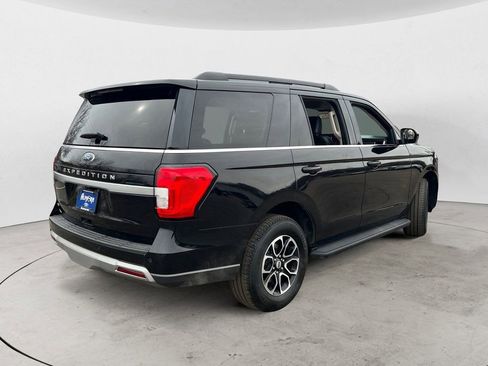 Used 2024 Ford Expedition XLT AWD/4WD image 3
