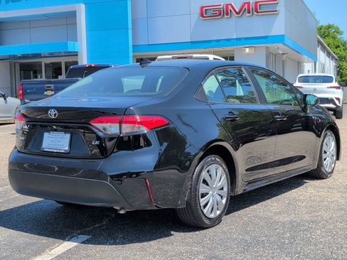 Used 2024 Toyota Corolla LE image 6