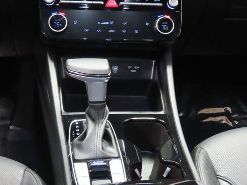 Used 2025 Hyundai Santa Cruz SEL image 12