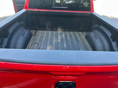 Used 2022 RAM 1500 Laramie AWD/4WD image 18