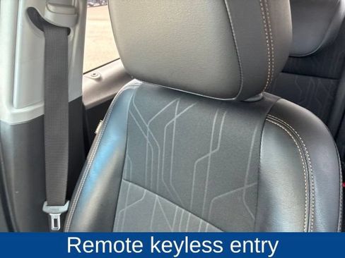 Used 2017 Chevrolet Trax LT w/ LT Convenience Package FWD image 13