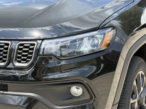 New 2026 Jeep Compass Latitude AWD/4WD image 8