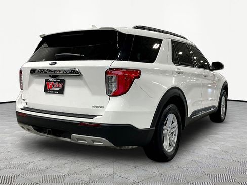 Used 2022 Ford Explorer XLT w/ Equipment Group 202A AWD/4WD image 6