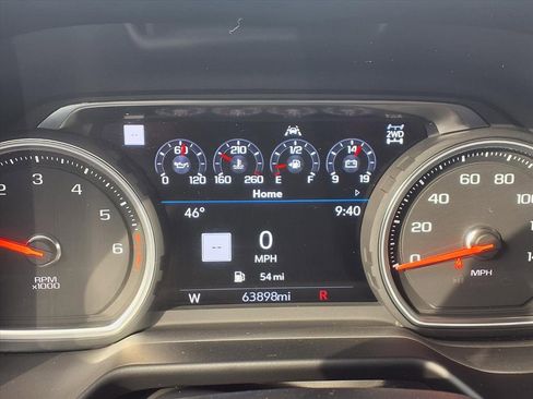 Used 2021 Chevrolet Suburban Premier w/ Premium Package image 13