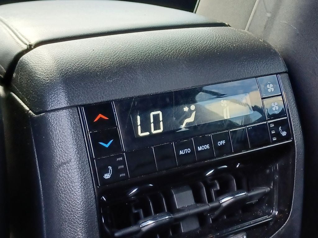Used 2024 Jeep Grand Cherokee L Limited AWD/4WD image 29