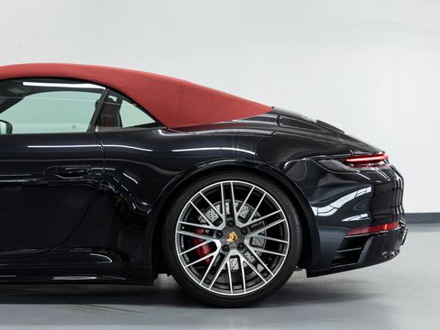 Used 2023 Porsche 911 Carrera S RWD image 16