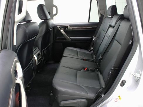 Used 2018 Lexus GX 460 Premium w/ Premium Package AWD/4WD image 38