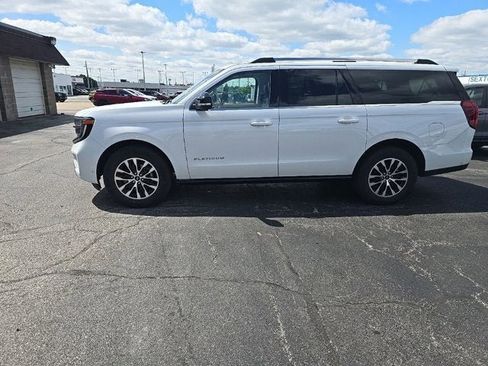 Used 2025 Ford Expedition Max Platinum AWD/4WD image 6