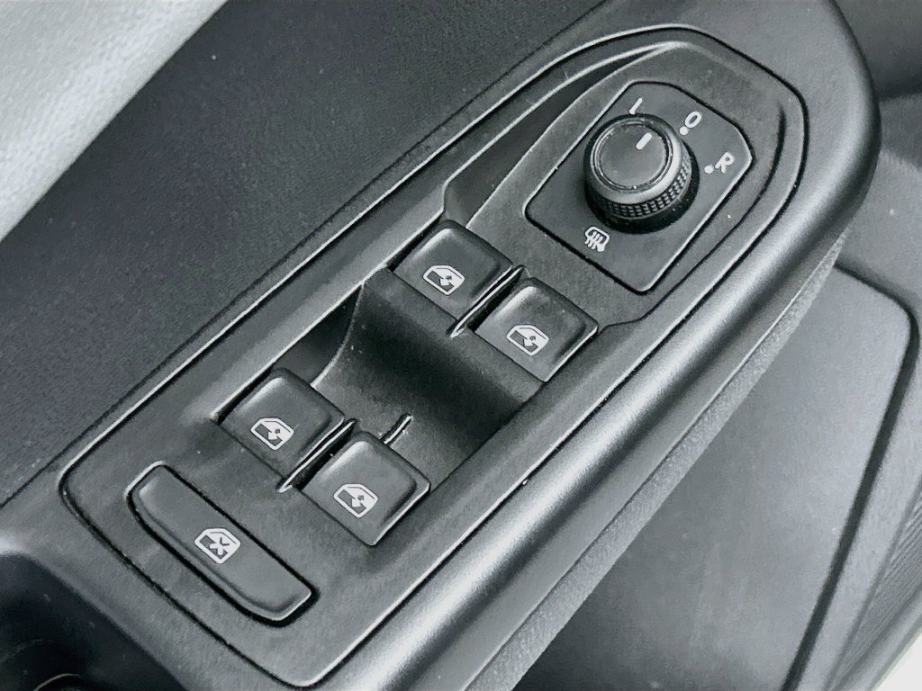 Used 2022 Volkswagen Taos SE FWD image 21