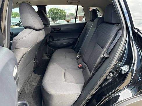 Used 2026 Toyota Corolla Cross LE FWD image 44