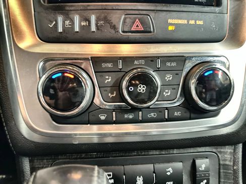 Used 2014 GMC Acadia SLT AWD/4WD image 21