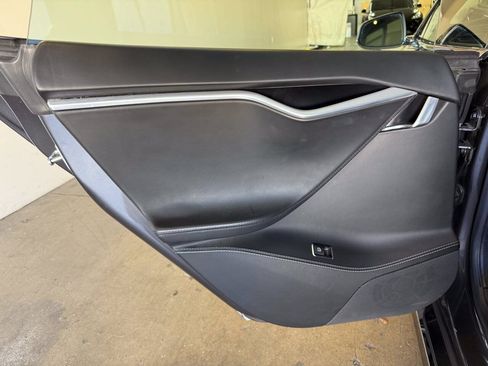 Used 2017 Tesla Model S 75D AWD/4WD image 22