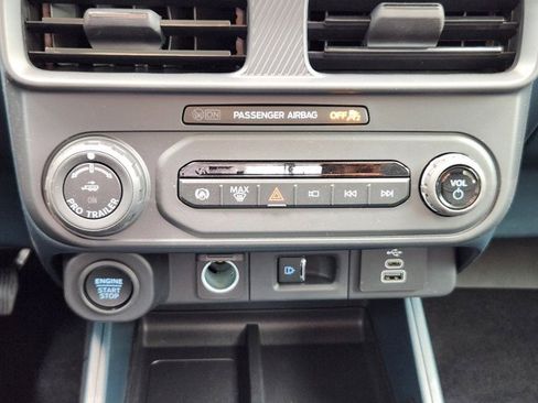 New 2026 Ford Maverick Lariat w/ Black Appearance Package image 14