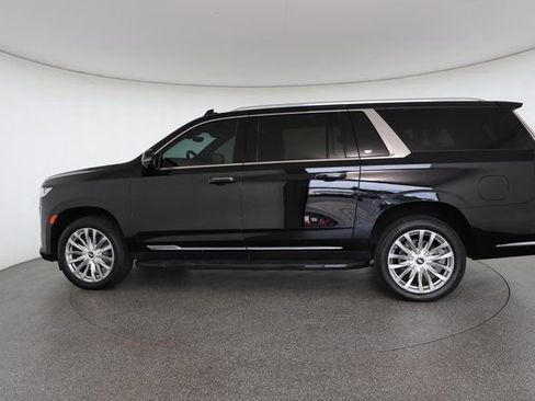 Used 2022 Cadillac Escalade ESV Premium Luxury image 7