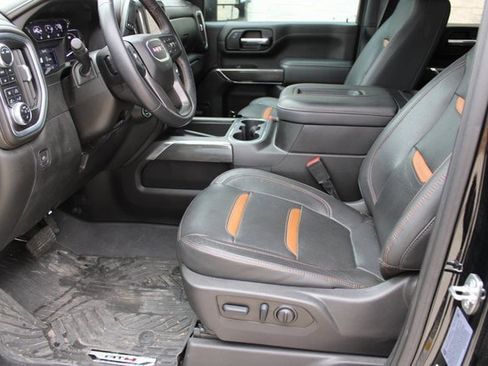 Used 2022 GMC Sierra 2500 AT4 w/ AT4 Preferred Package image 16
