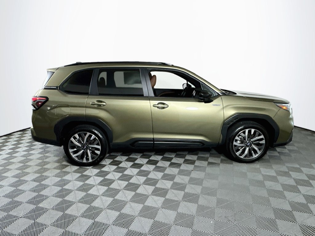 Used 2026 Subaru Forester Touring AWD/4WD image 8