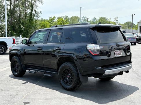 Used 2024 Toyota 4Runner TRD Off-Road Premium w/ Moonroof Package AWD/4WD image 28